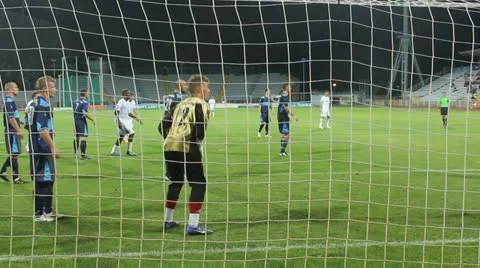 Head attempt - goalkeeper's saving 動画素材 11378199