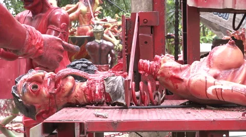 Head Cut Off Statue at Hell Temple Stockbeeldmateriaal 65965776