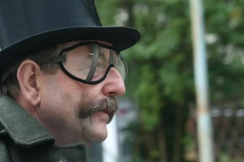 Head of an oldtimer vehicle driver Stockfoto's