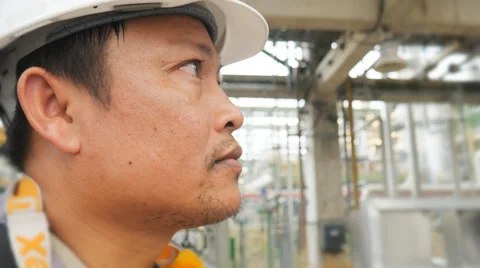 Head shot of engineering in refinery plant 库存影片 57713949