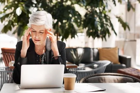 This headache is not what I ordered Foto stock