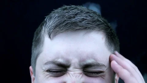 Headache, stress, depression. Smoke from the head due to stress Vídeo Stock 85276592