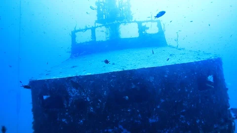 Heading to the bridge 스톡 동영상 95227194