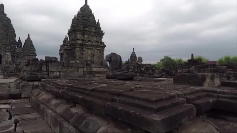 Headless Buddha Statue, Main Temple, Sewu Temple Compound, Java, Indonesia Vídeos de archivo 307225566