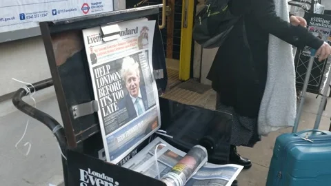 HEADLINES 'HELP LONDON BEFORE IT'S TOO LATE' LONDON COVID-19 WARNING UK 4K Stock Footage 145120352