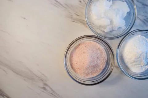 Healthy Ingredients to Make Toothpaste 스톡 사진