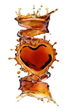Heart from cola splash with bubbles isolated on white Illustrazione stock