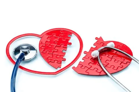 Heart disease, Split heart-shaped puzzle with stethoscope 스톡 일러스트