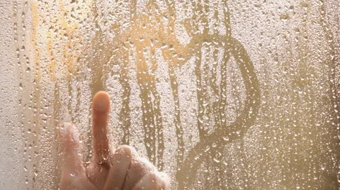 Heart drawn on window Stock-Footage 62727184