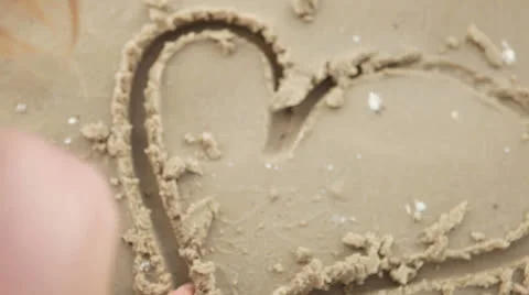 Heart in the sand Stock-Footage 24951539