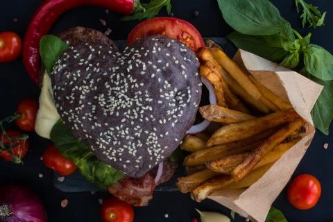 Heart shaped hamburger Foto stock