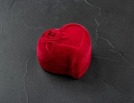 Heart-shaped ring box Foto stock