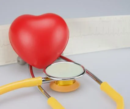 Heart with stethoscope Фото