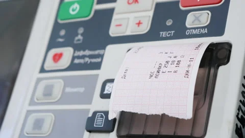 Heartbeat scanning machine in an ambulance Stock Footage 201481062