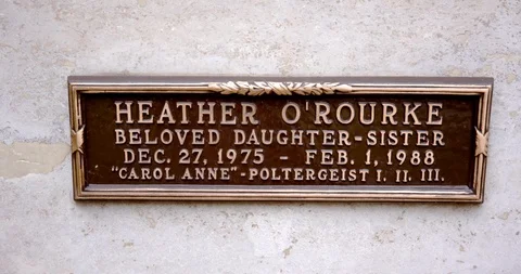 Heather O'Rourke's Crypt Vídeos de archivo 104122096