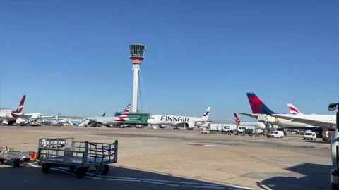 A Heathrow morning 库存影片 201260131