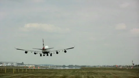 Heathrow Plane Landing Stock Footage 457001