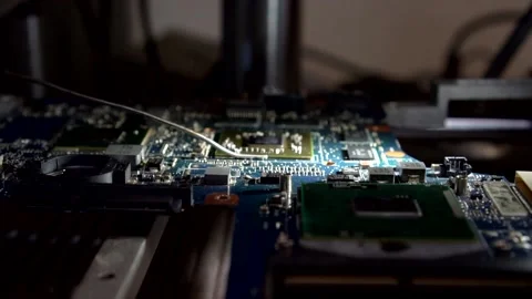 Heating and removing the microchip on a special device Stock Footage 142375395