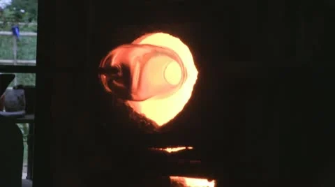 Heating vase; 2 Stock Footage 12332739