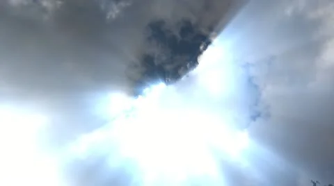 Heaven clouds with rays Vidéo 12631704