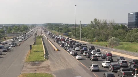 Heavy afternoon rush hour traffic jam and on highway heading home after work 库存影片 155181042