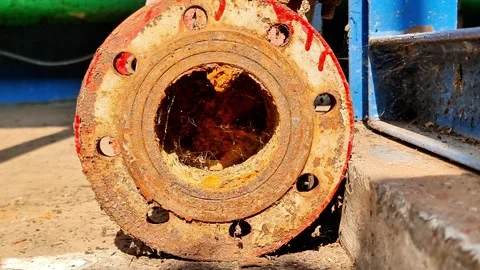 Heavy Corrosion Inside Industrial Control Valve Flange with Thick Rust Scale 動画素材 331712633