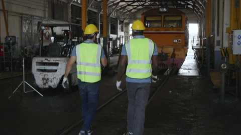 The heavy duty technicians working in the train garage  스톡 동영상 237296905