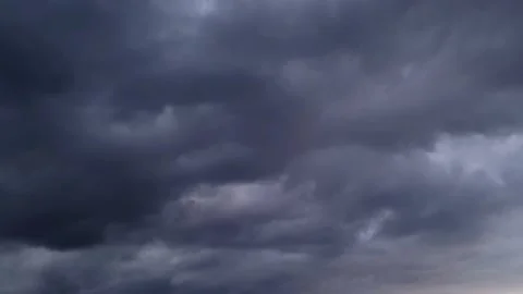 Heavy grey clouds animation for weather forecast - loop video Video stock 198729266