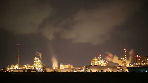 Heavy industry  in Map Ta Phut Industrial Estate Vídeos de archivo 97260361