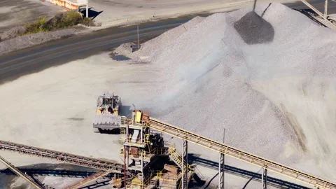 Heavy Machinery In Open-pit Mining Operation In Martin Marietta - Jones Mill Stockbeeldmateriaal 332837977