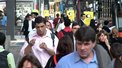 Heavy Pedestrian Traffic in Centro De Sao Paulo, Brazil 2 스톡 동영상 19717053