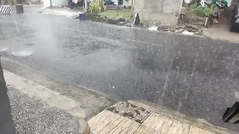Heavy rain in the afternoon 库存影片 268336421