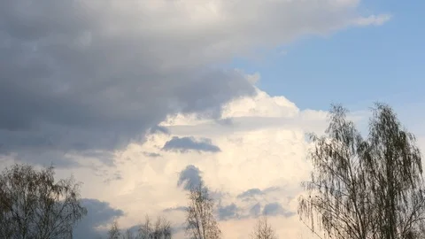 Heavy rain clouds before a storm Video stock 90120558