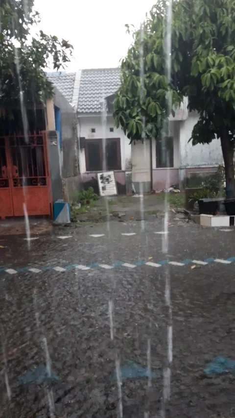 Heavy Rain with Dark Cloud Stock Footage 297036616
