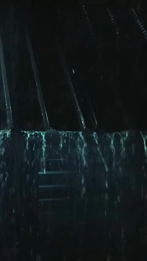 Heavy Rain Falling Stock-Footage 326373060