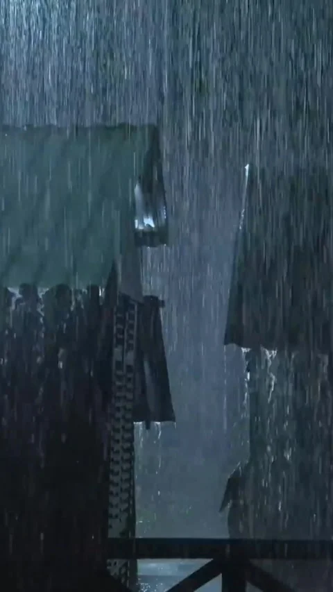 Heavy Rain Falling Stock-Footage 326377594