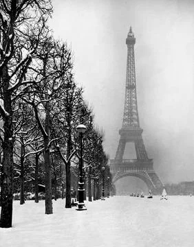 Heavy snow around the Eiffel Tower., Paris, France Stock Photos