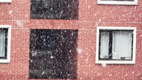 The heavy snow in the city Stock Footage 147241780