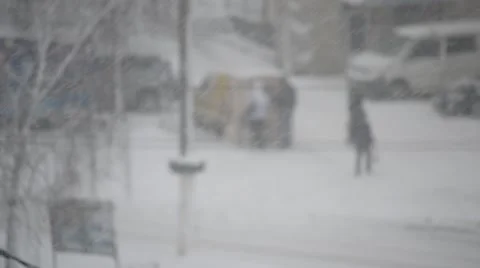 Heavy snow falling in a city Stock Footage 46916216