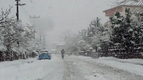 Heavy snow Stock Footage 167103711