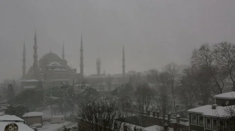 Heavy snow in Istanbul Stock Footage 58632684
