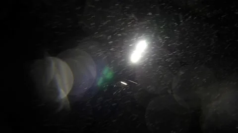 Heavy snowfall on the background of a street lamp. Stock-Footage 226563115