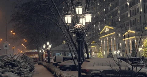 Heavy snowfall on Christmas evening Stock Footage 168349076