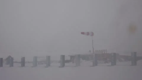 Heavy snowstorm in winter 스톡 동영상 188758022