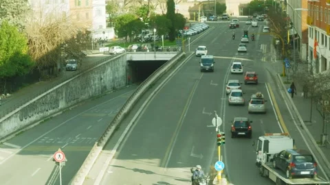 Heavy traffic in the city 스톡 동영상 168204142