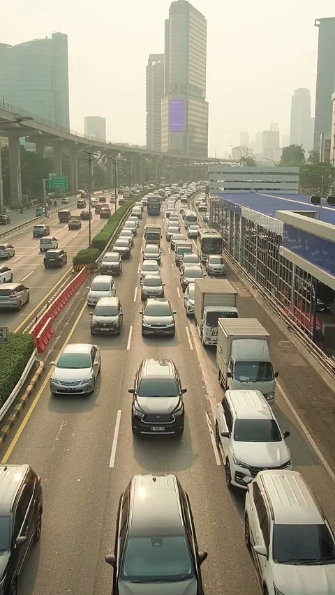 Heavy traffic clogs Stock Footage 345295577