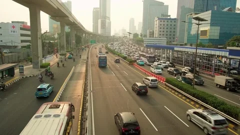 Heavy traffic clogs Stock Footage 345295623
