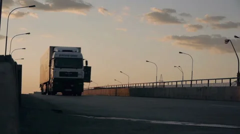 Heavy traffic on the evening road Stock Footage 47703673