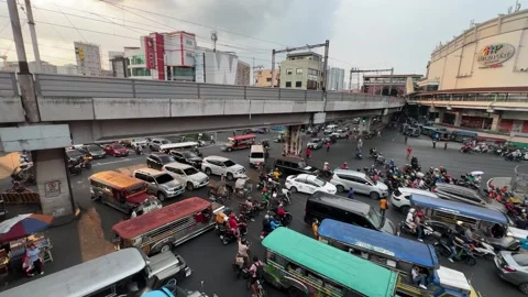 Heavy Traffic Flow at EDSA-Taft Interchange, Pasay 4K 60fps Vidéo 338349983