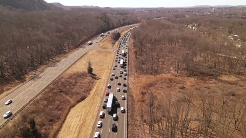 Heavy traffic on highway road 스톡 동영상 241940891